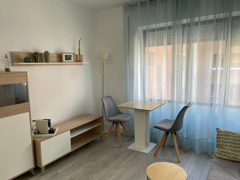 Oasis Plus Sevilla Kültér fotó